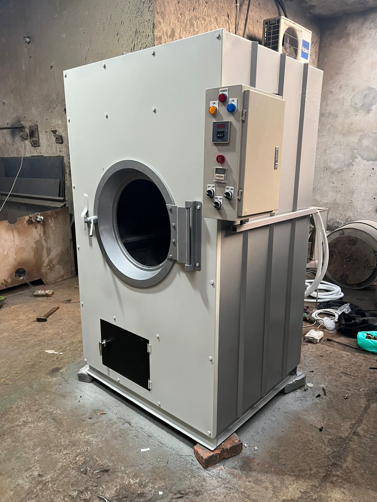 Washing Machine ,tumbler dryer, clothes dryer, laundry solution, energy efficient dryer, fast drying, gentle fabric care, home laundry appliance, commercial laundry, modern appliance, wrinkle free drying, indoor dryer, smart laundry